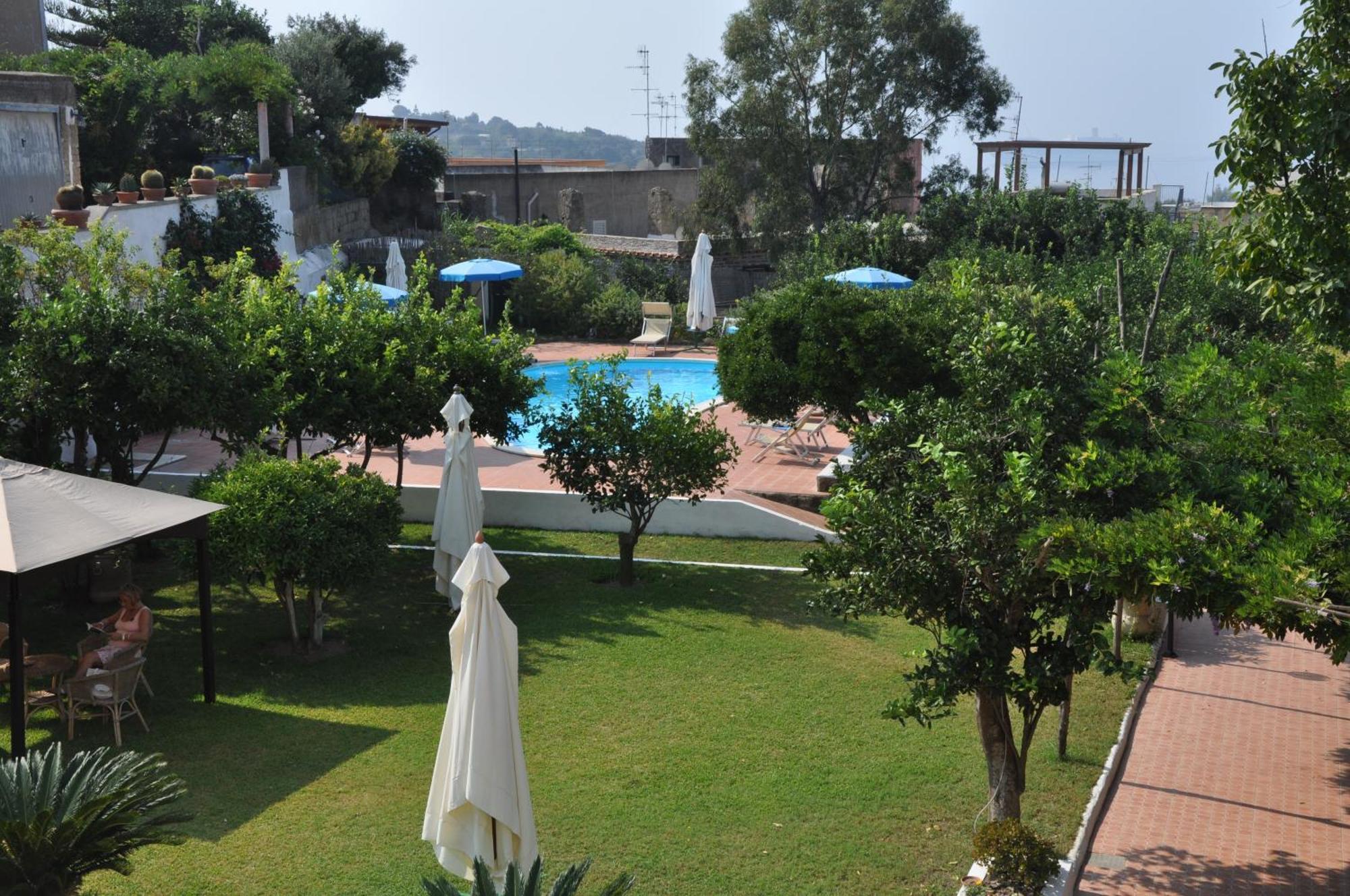 Hotel Savoia Procida Exteriör bild