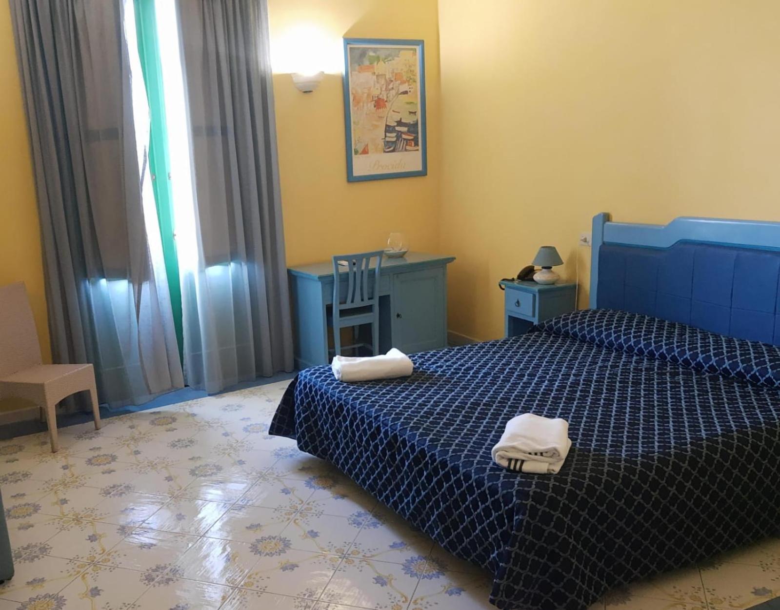 Hotel Savoia Procida Exteriör bild